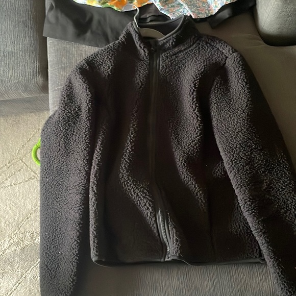 Zip up Teddy Bear Fleece - Picture 1 of 4